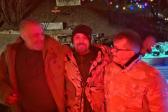 20251205_212554-Gross